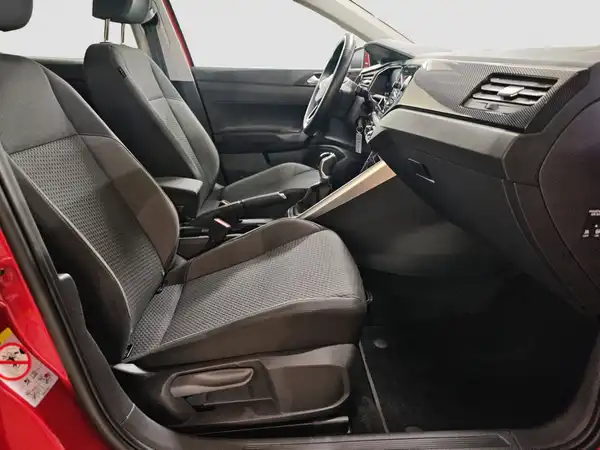 VW POLO (15/17)