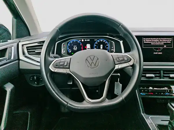 VW POLO (11/16)