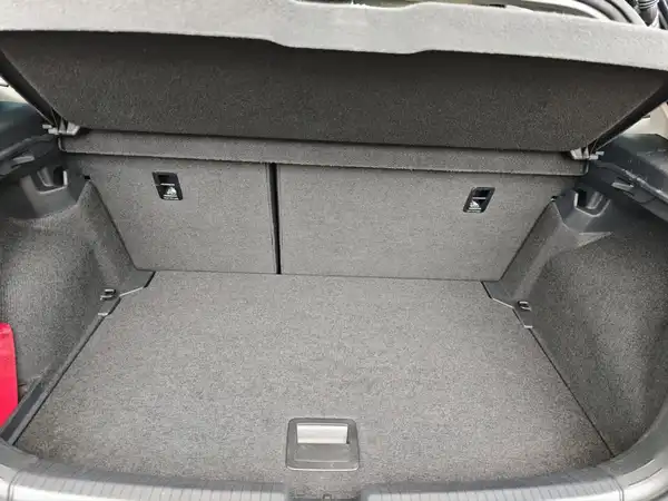 VW POLO (13/16)
