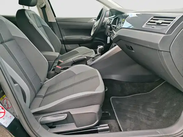 VW POLO (14/16)
