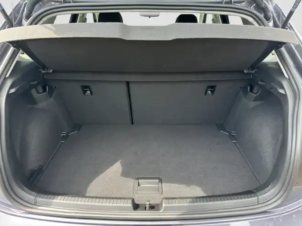 VW POLO (13/16)