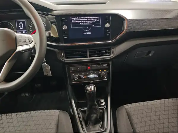 VW T-CROSS (12/16)