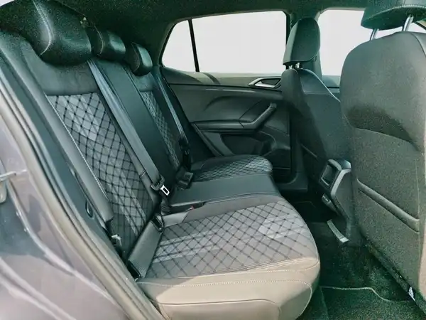 VW T-CROSS (15/16)