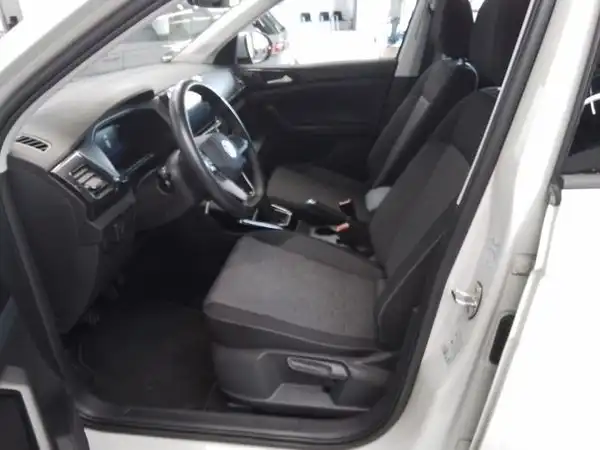 VW T-CROSS (6/9)