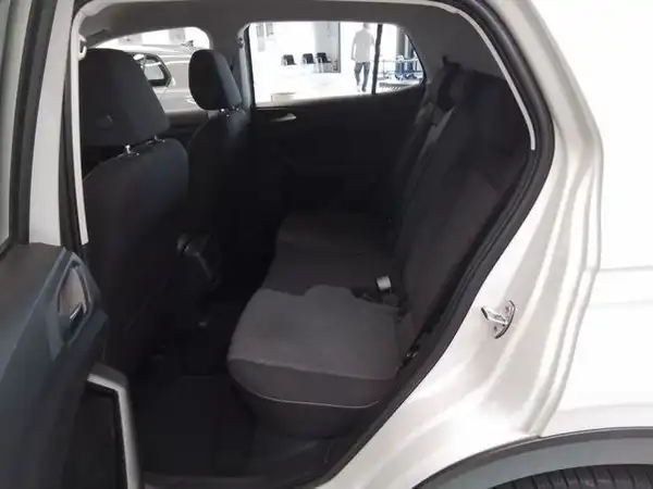 VW T-CROSS (8/9)