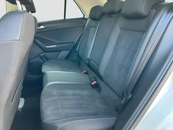 VW T-ROC (9/16)