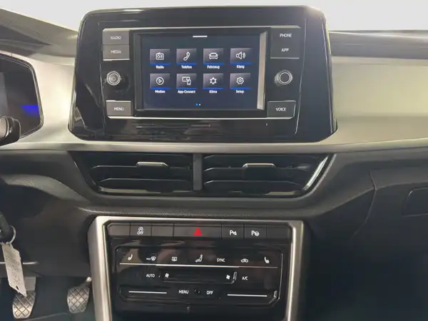 VW T-ROC (12/16)