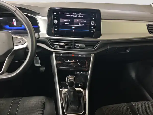 VW T-ROC (12/16)