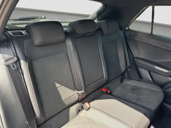 VW T-ROC (15/16)