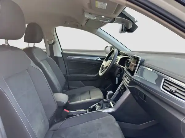 VW T-ROC (13/15)