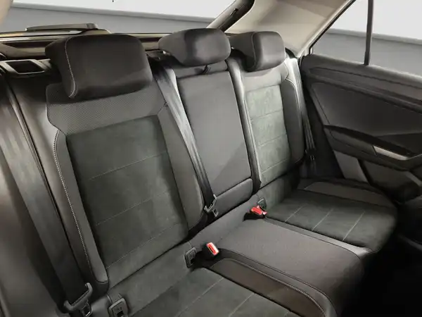 VW T-ROC (15/16)