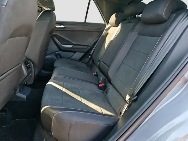 VW T-ROC (9/16)