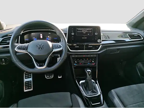 VW T-ROC (10/16)