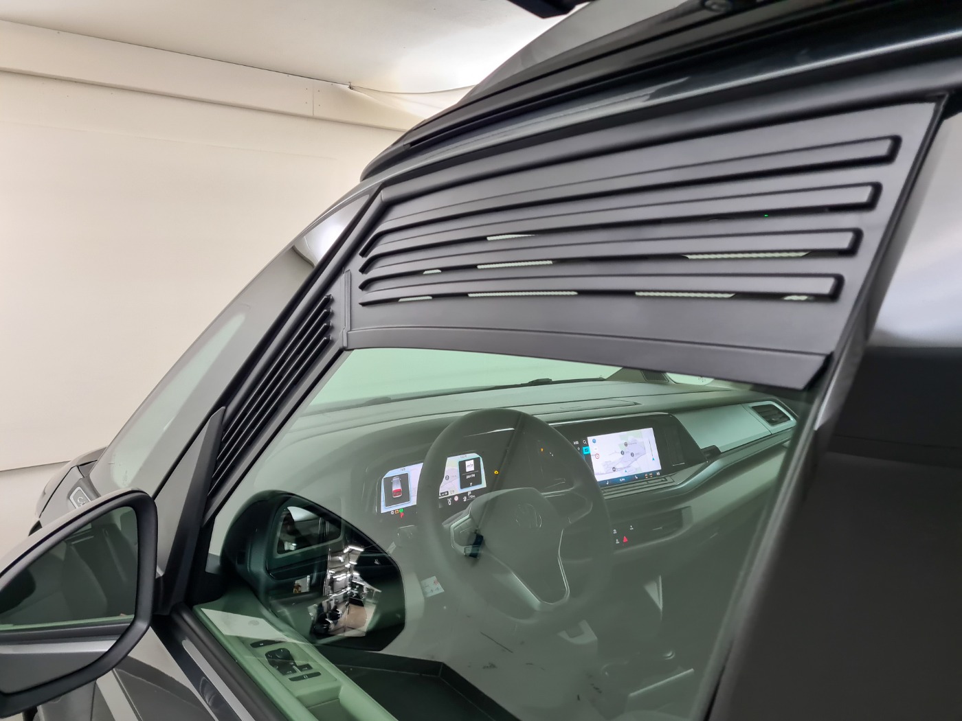 VW CALIFORNIA (14/19)