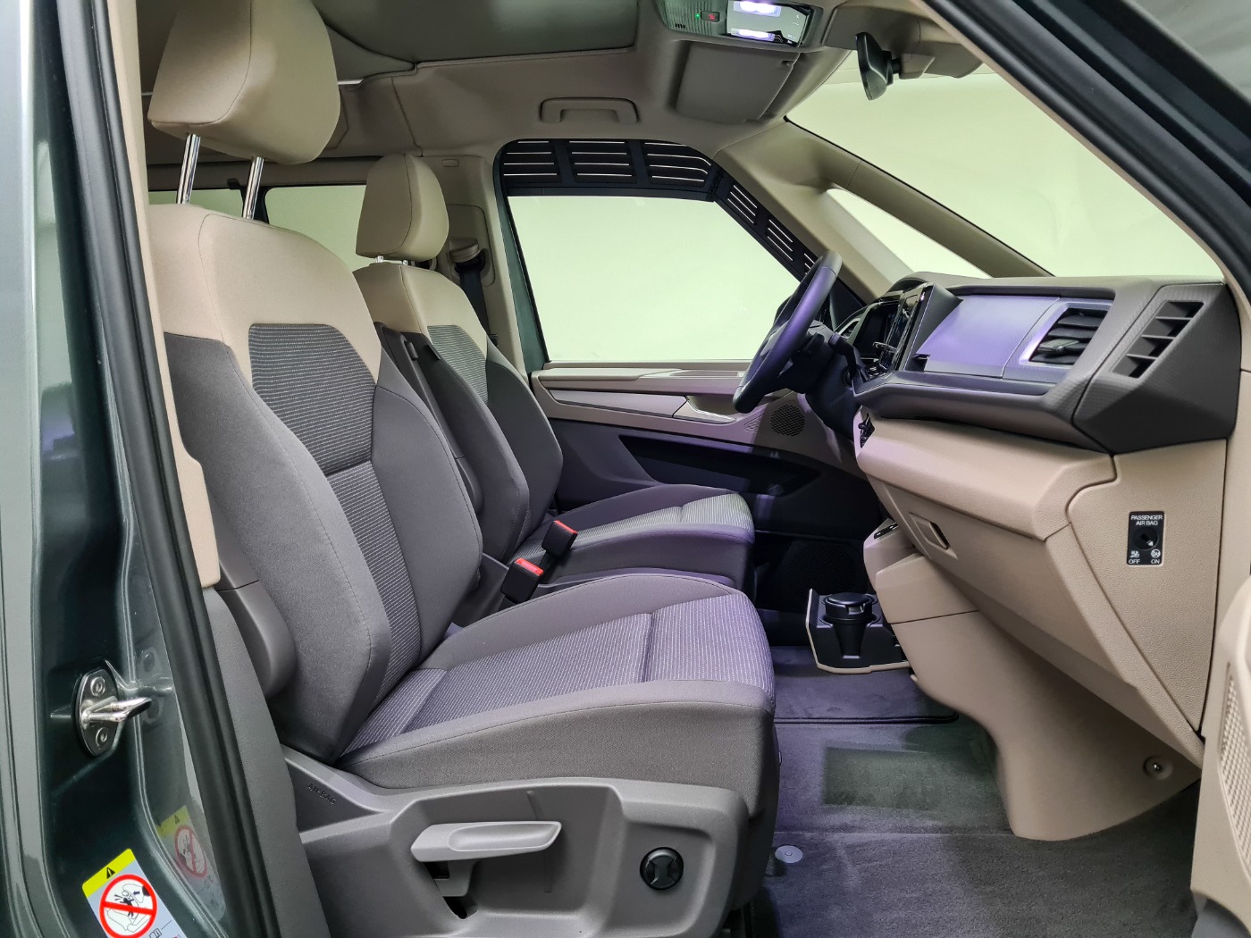VW CALIFORNIA (18/19)