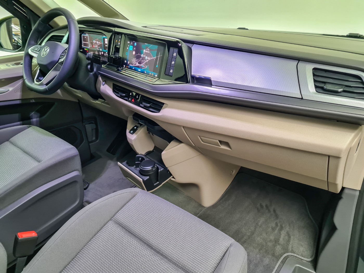 VW CALIFORNIA (19/19)