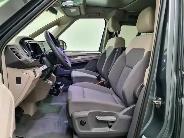 VW CALIFORNIA (8/19)