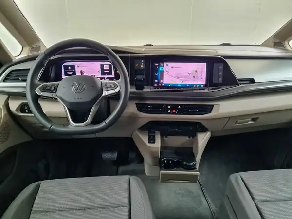 VW CALIFORNIA (10/19)
