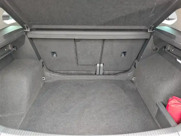 VW TIGUAN (13/16)
