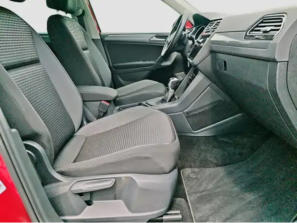 VW TIGUAN (14/16)