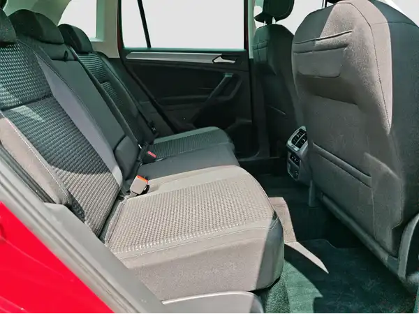 VW TIGUAN (15/16)