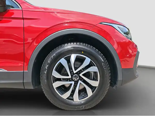 VW TIGUAN (16/16)