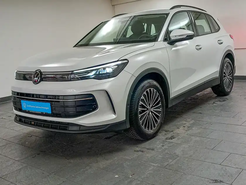 VW TIGUAN (1/18)