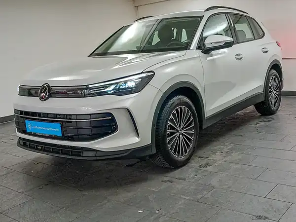 VW TIGUAN (1/18)