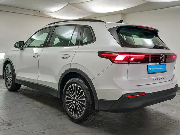 VW TIGUAN (5/18)