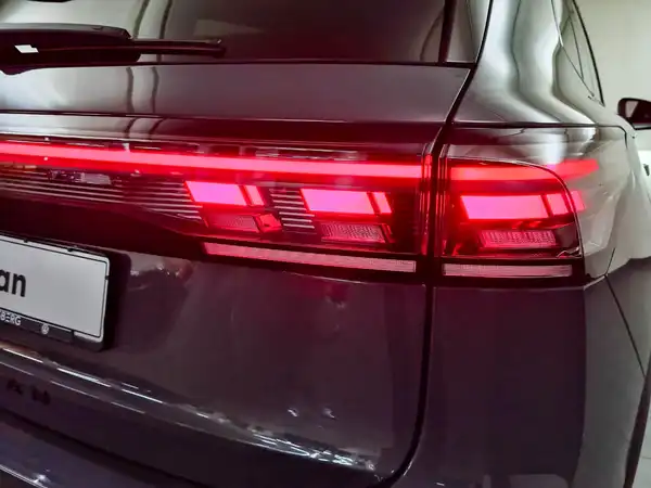 VW TIGUAN (14/18)