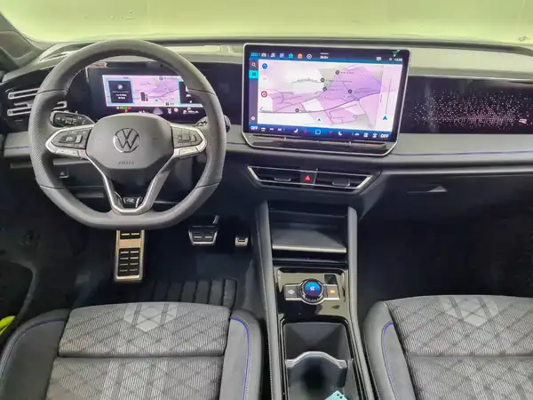 VW TIGUAN (10/18)