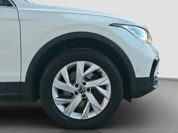 VW TIGUAN (16/16)