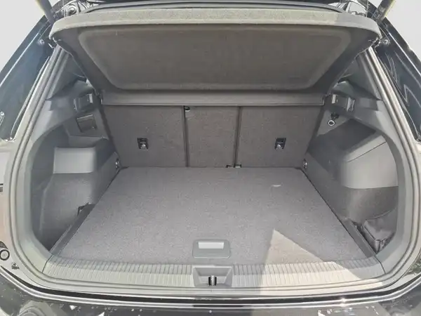 VW TIGUAN (13/17)