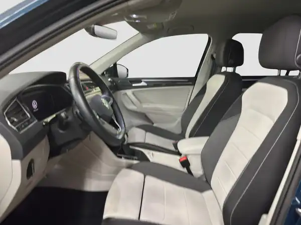 VW TIGUAN (8/16)