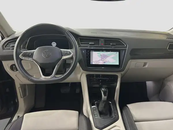 VW TIGUAN (10/16)