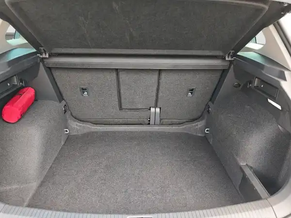 VW TIGUAN (13/16)