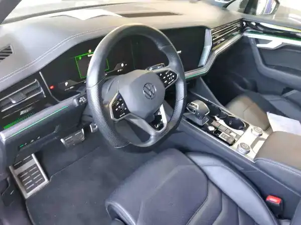 VW TOUAREG (4/5)