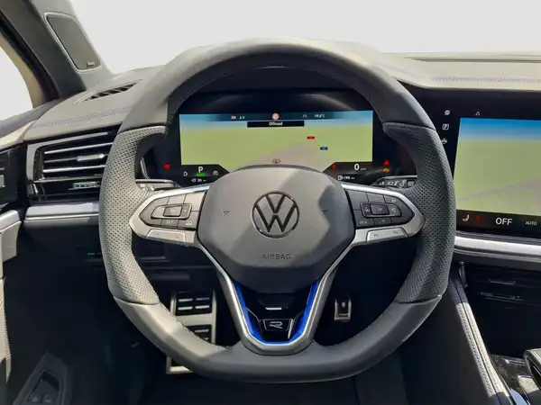 VW TOUAREG (11/16)