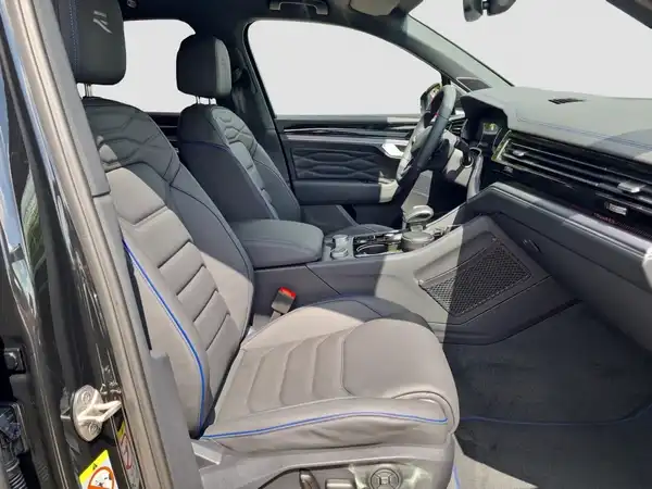 VW TOUAREG (14/16)