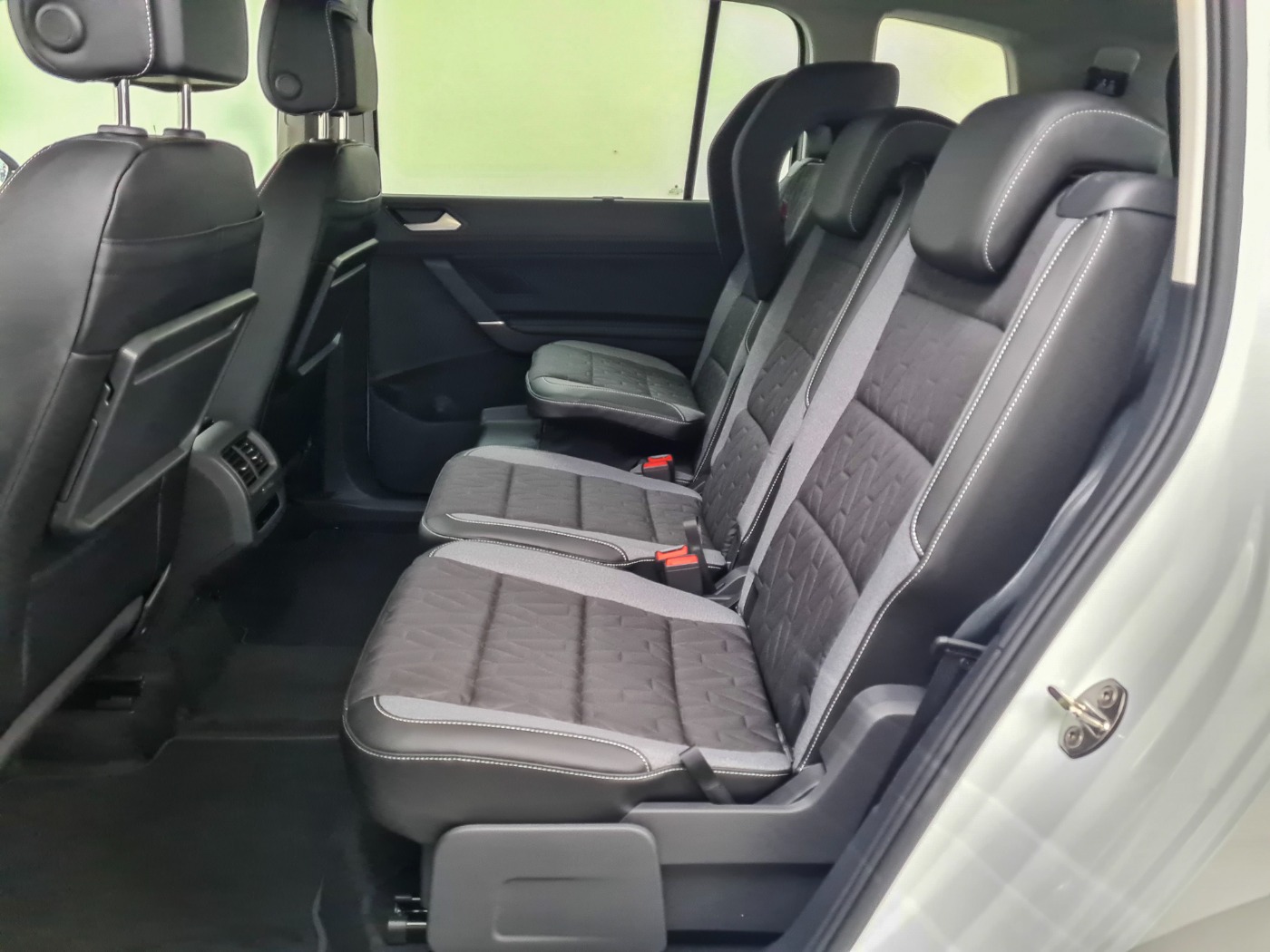 VW TOURAN (12/21)
