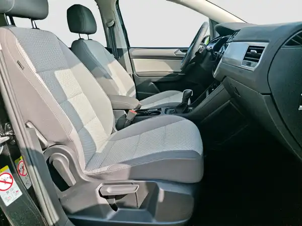VW TOURAN (13/15)