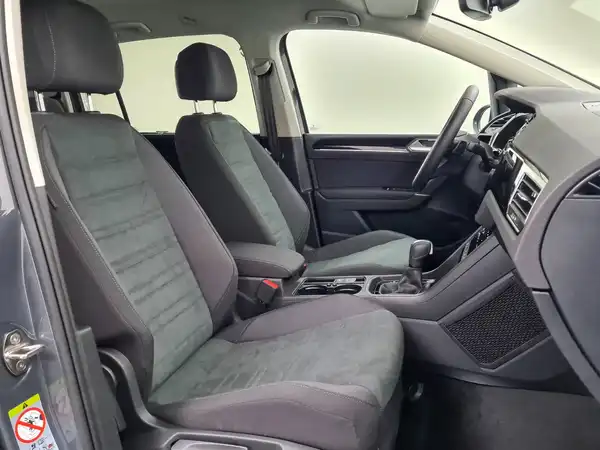 VW TOURAN (18/20)