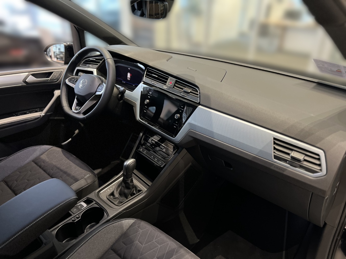VW TOURAN (14/14)