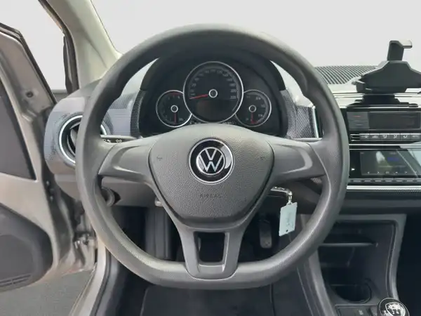 VW UP! (11/16)