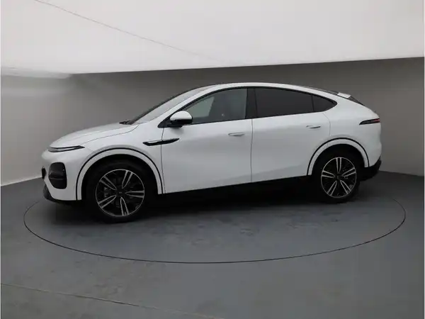 XPENG G6 (3/27)