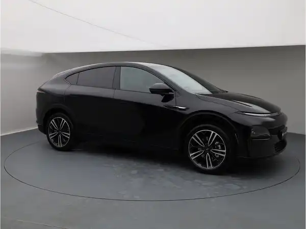 XPENG G6 (8/28)