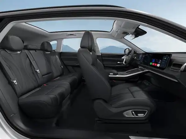 XPENG G9 (3/3)
