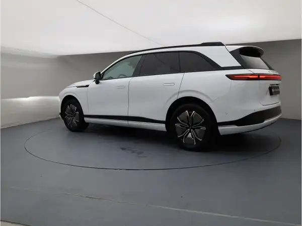 XPENG G9 (4/31)