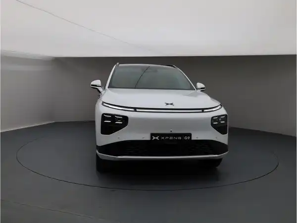 XPENG G9 (9/30)