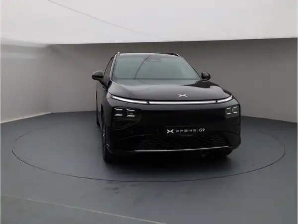 XPENG G9 (9/28)